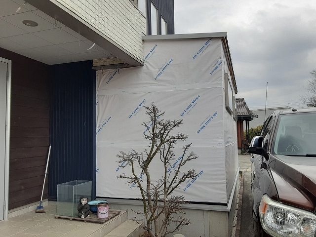 玄関側からの外観確認